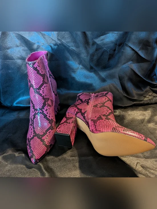 BCBGeneration Briel Ankle Boot in Pink Snake Size 9.5M NIB MSRP $139 - Picture 4 of 8